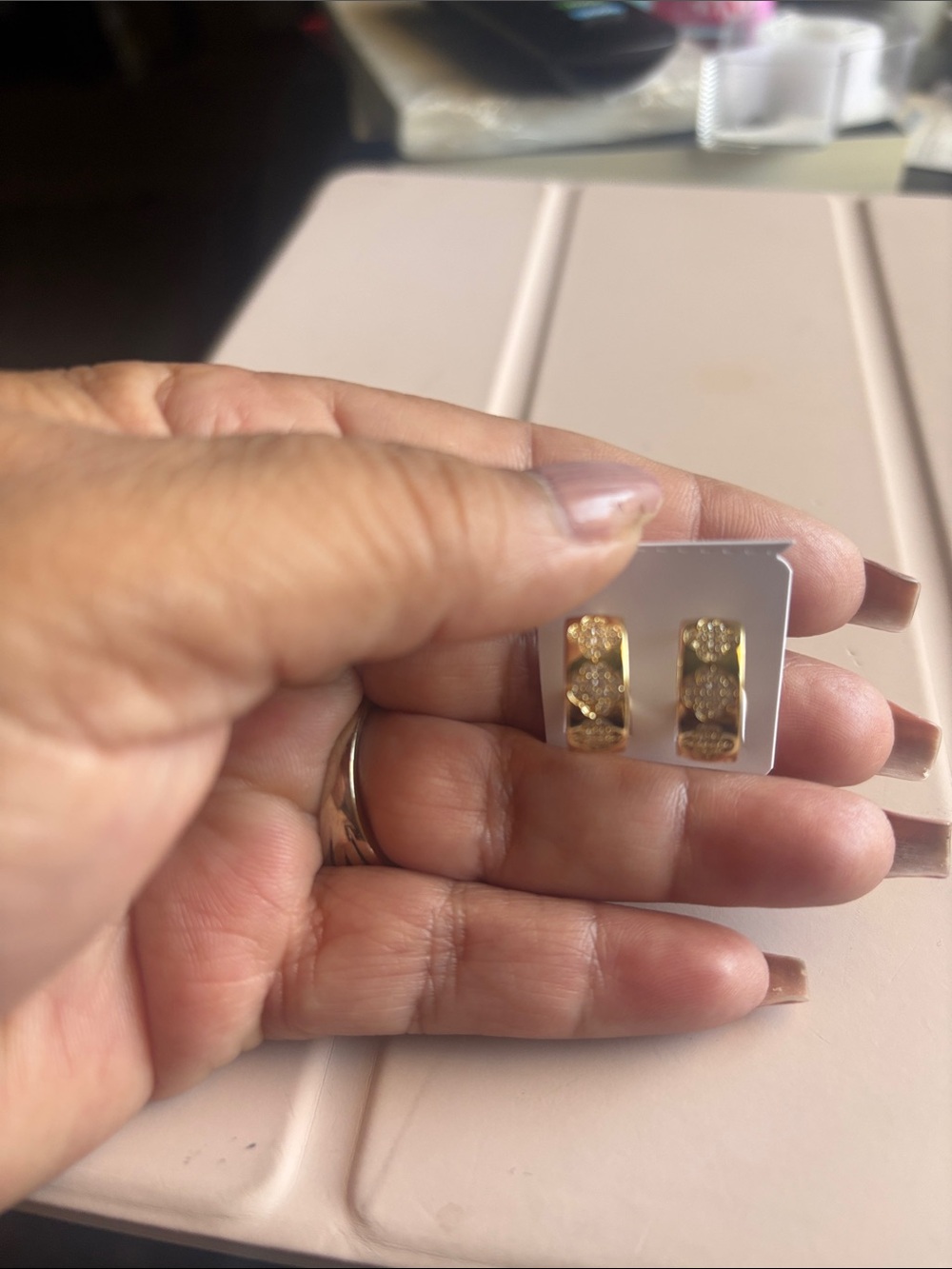 Gold-Tone Women's clover Huggie Earrings - Elegant Sparkle